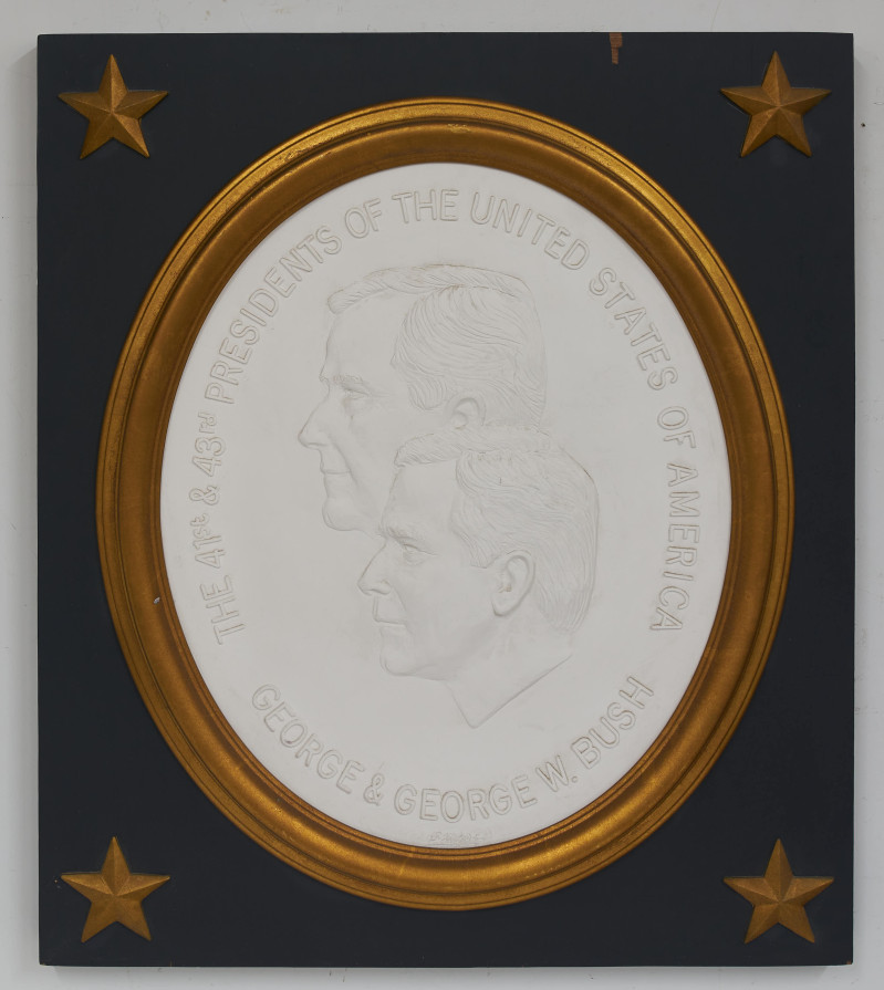 David Pryor Adickes - George &amp;amp; George W. Bush bas-relief (2)