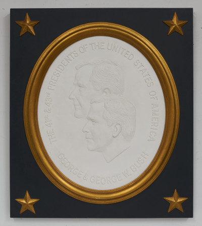 David Pryor Adickes - George &amp;amp; George W. Bush bas-relief (2)