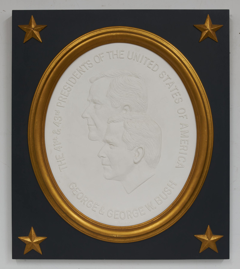 David Pryor Adickes - George &amp;amp; George W. Bush bas-relief (2)