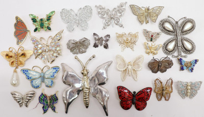Very Large Group of Vintage Animal Costume Jewelry