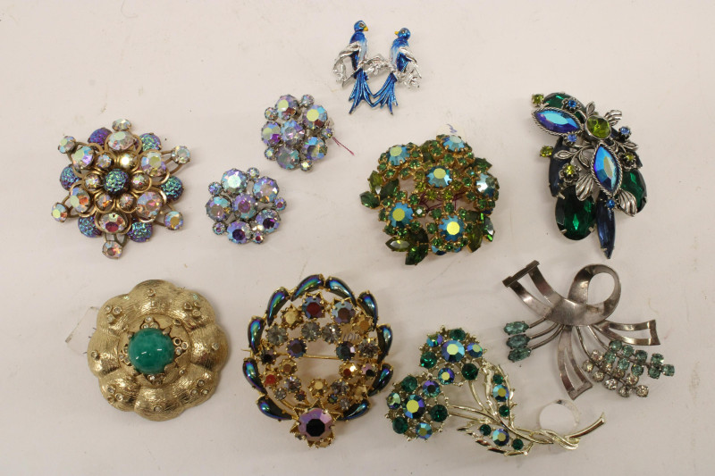 Group of Vintage Green &amp;amp; Teal Costume Jewelry