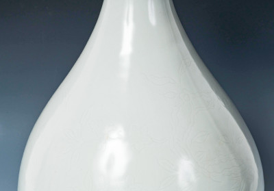 A Chinese Anhua-Decorated Yuhuchunping Vase of the Yongle Style