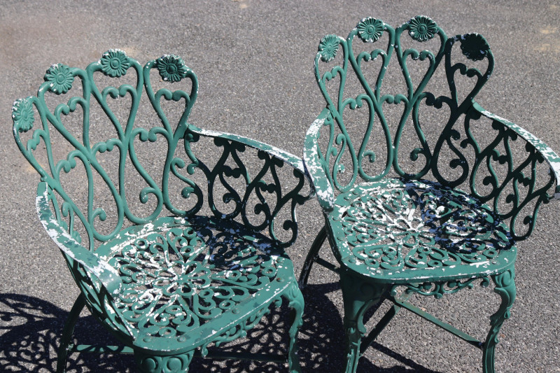Vintage Cast Aluminum Outdoor Table Six Chairs