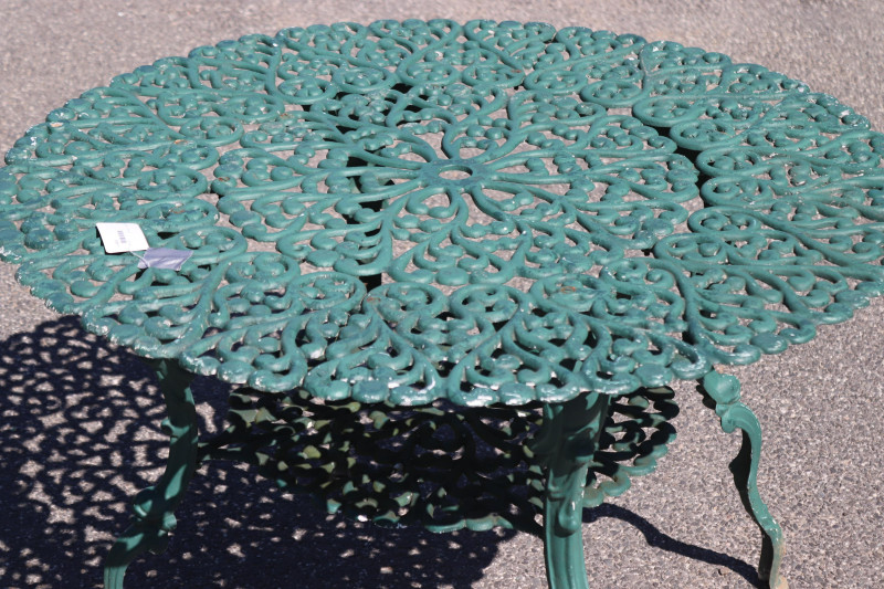 Vintage Cast Aluminum Outdoor Table Six Chairs