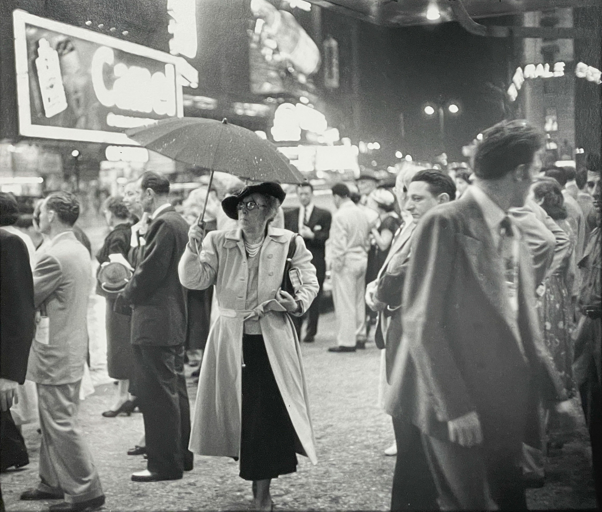 Louis Faurer - Times Square, New York, 1948 (Woman with