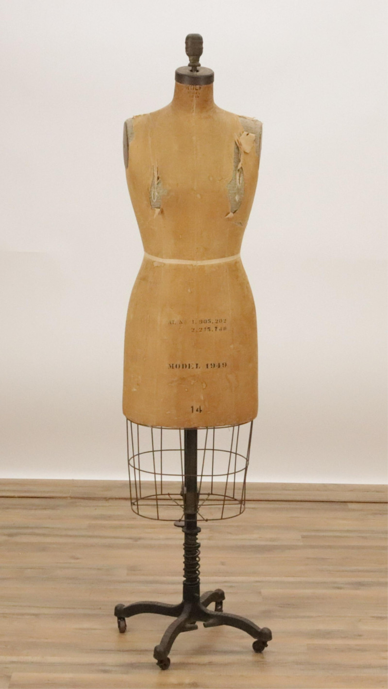 Vintage Wolf Model Form Co Dress Form