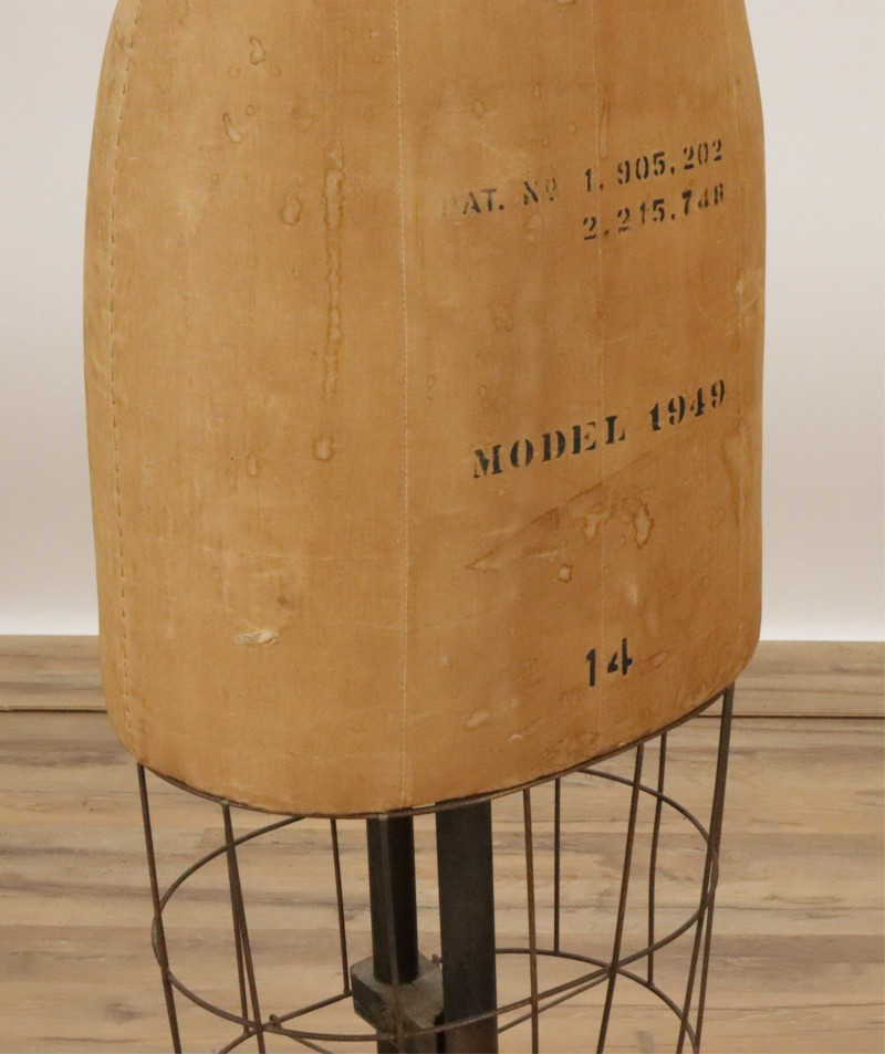 Vintage Wolf Model Form Co Dress Form