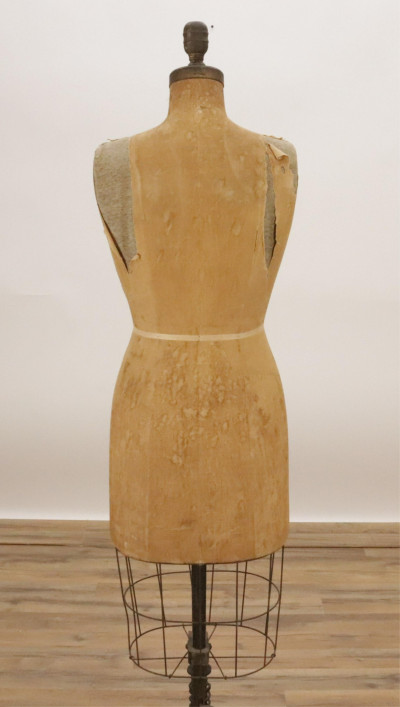 Vintage Wolf Model Form Co Dress Form