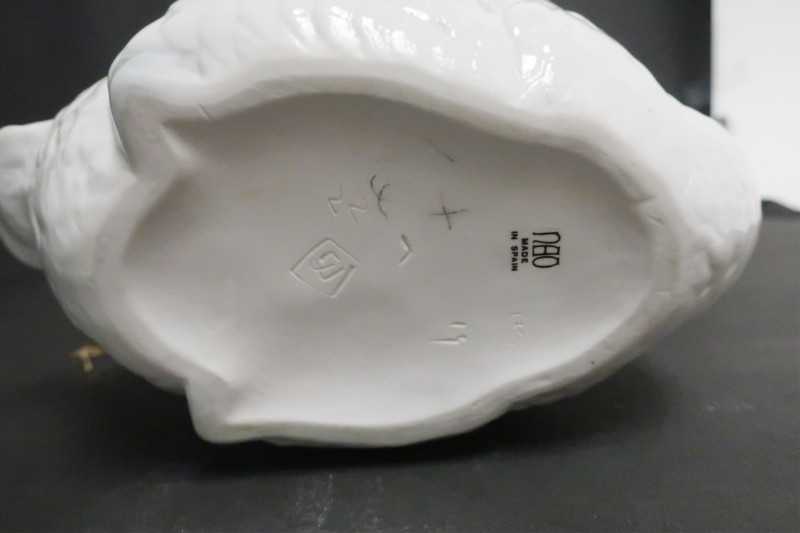 Lladro 1989 Bell and Doves, NAO Swan