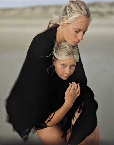 Image for Lot Jock Sturges – Floss et Megan-Tara, Montalivet, France