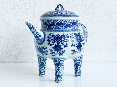 Chinese Blue and White 'Bajixiang' Porcelain Ewer and Cover, He