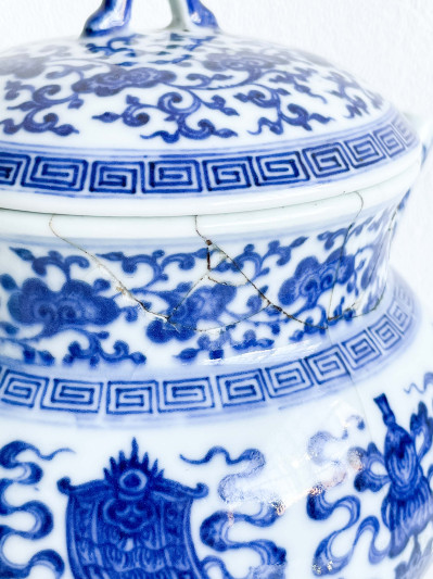 Chinese Blue and White 'Bajixiang' Porcelain Ewer and Cover, He