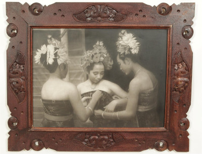 Two Balinese Women&apos;s Ceremonial Dress O/C C2003