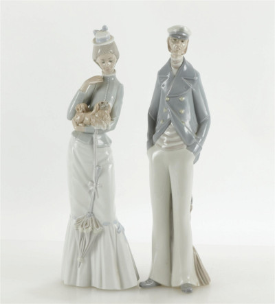 Cast Iron Clock Seller Clock - Lladro Figures
