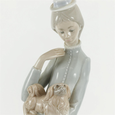 Cast Iron Clock Seller Clock - Lladro Figures