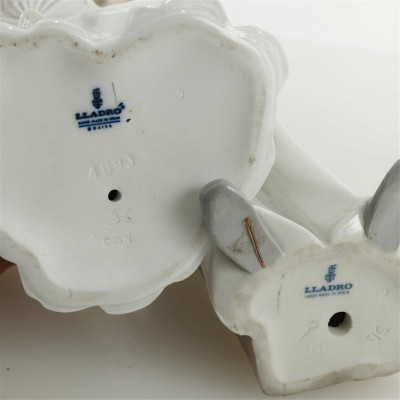 Cast Iron Clock Seller Clock - Lladro Figures