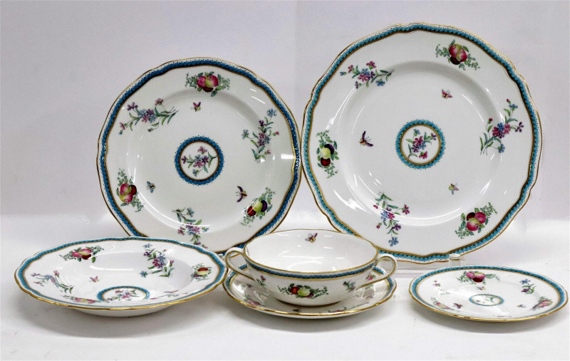 Spode Trapnell Porcelain Dinner Service