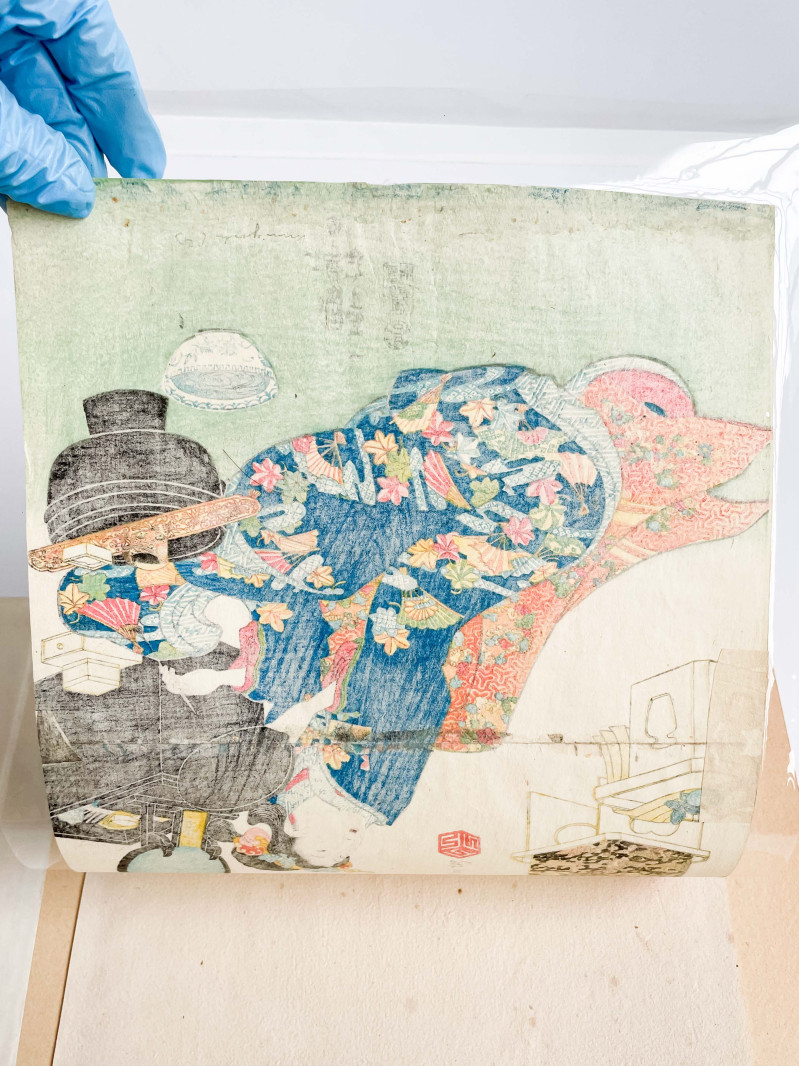 Utagawa Kuniyoshi - Lady Applying Makeup