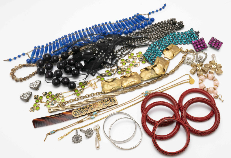 Collection of Vintage Costume Necklaces, Bracelets and Cufflinks