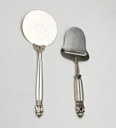 Georg Jensen - Cheese Slicer and Pastry Server in Acorn Pattern