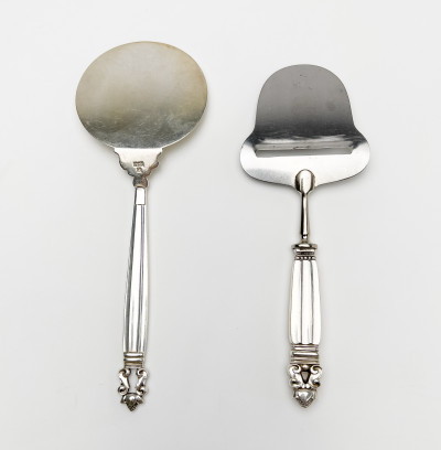 Georg Jensen - Cheese Slicer and Pastry Server in Acorn Pattern