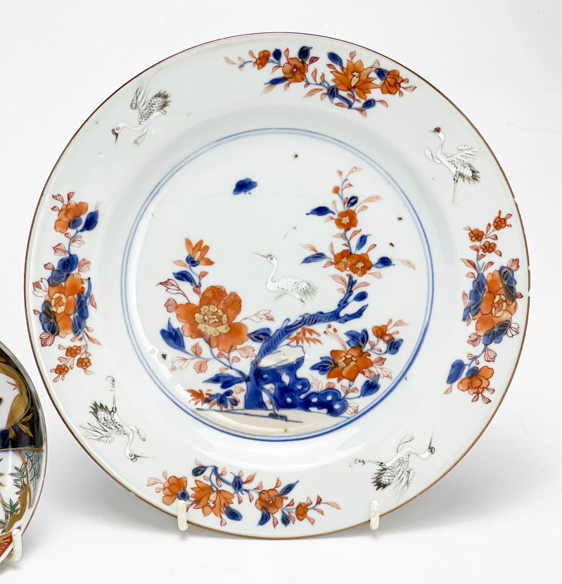 Chinese Imari export porcelain dish and a Japanese Imari dish