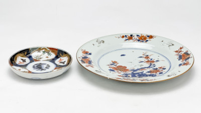 Chinese Imari export porcelain dish and a Japanese Imari dish