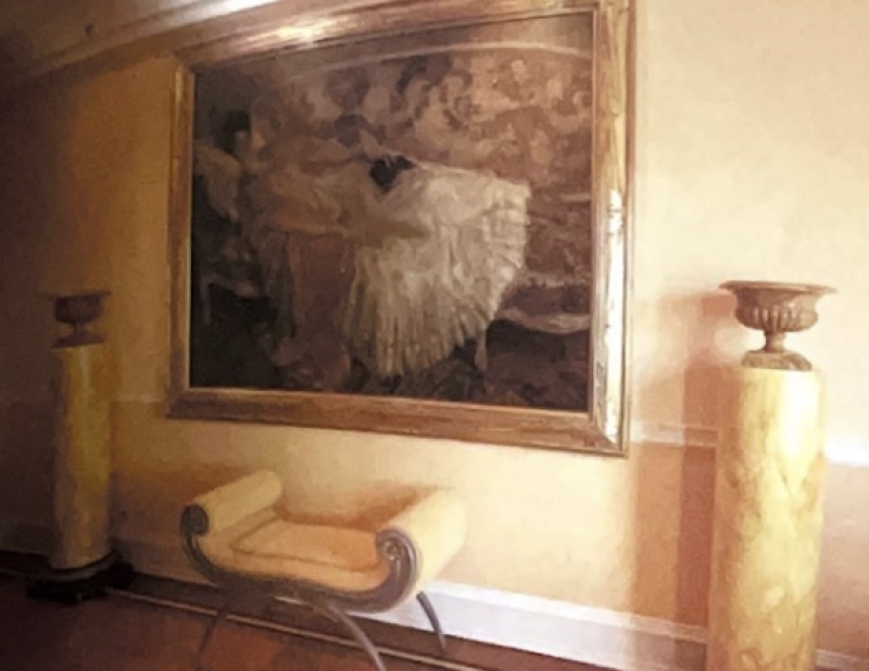 Trompe-l&apos;œil Painted Marble Pedestals, Pair, along with Faux Marble Urns, Pair