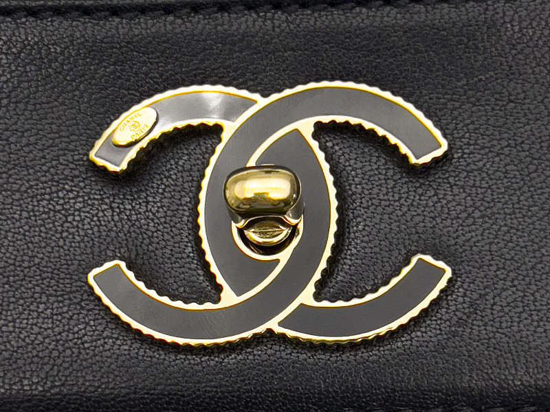 Chanel - Mademoiselle Vintage Quilted Sheepskin Flap Bag Large