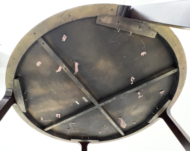 Calvin Klein - Round Dining Table