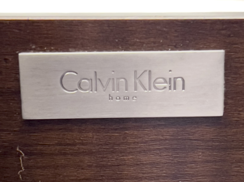Calvin Klein - Dresser