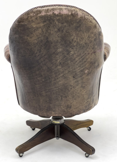 Hillcrest Chesterfield Executive Chair