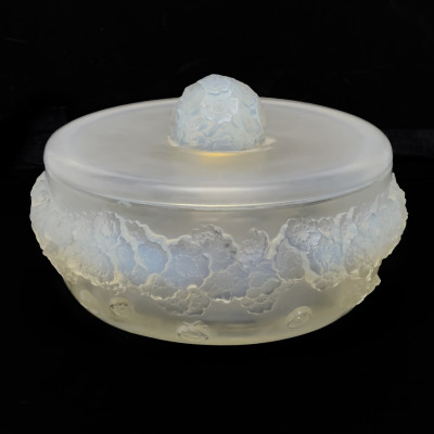 René Lalique - Primevères Opalescent Box