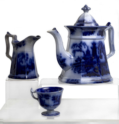 Flow Blue Serviceware, Group of 70+