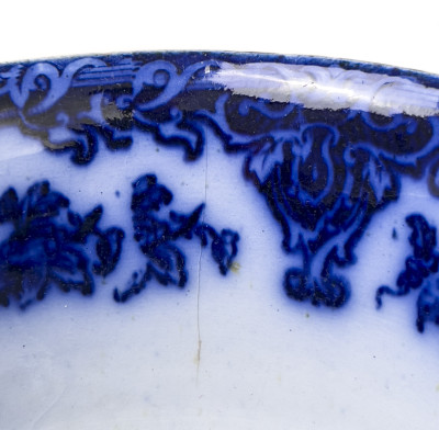 Flow Blue Serviceware, Group of 70+