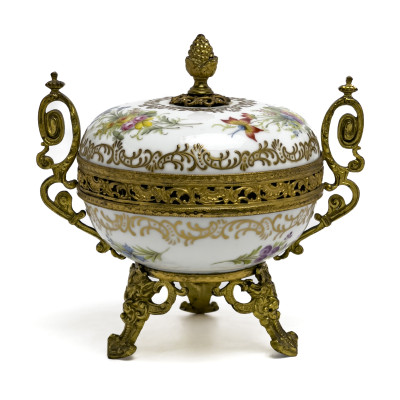 Sèvres - Déposé Covered Candy Dish