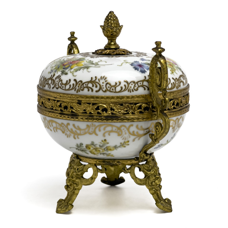 Sèvres - Déposé Covered Candy Dish