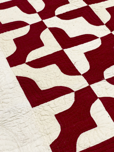 American Patchwork Quatrefoil Quilt