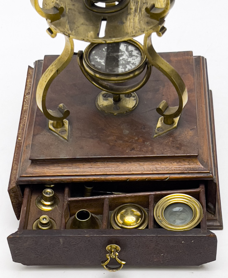 Culpeper Type Microscope in Original Pyramid Case