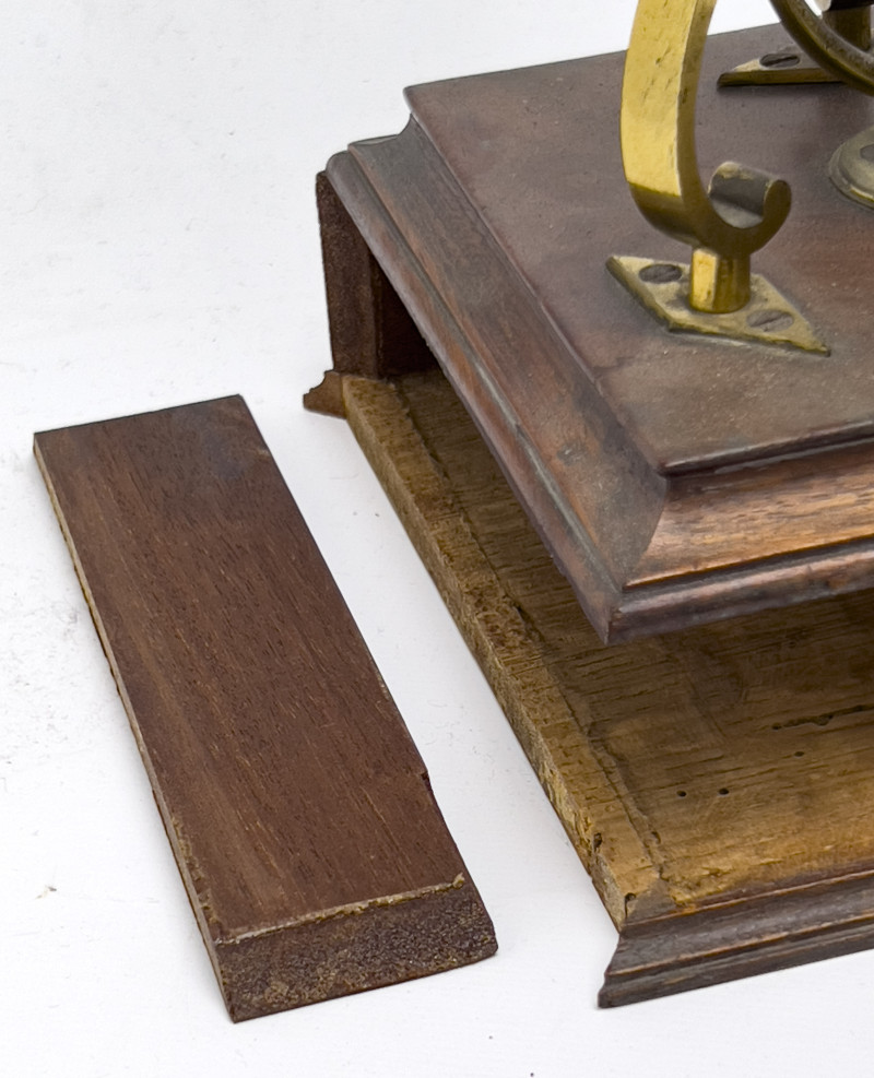 Culpeper Type Microscope in Original Pyramid Case