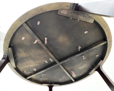 Calvin Klein - Round Dining Table