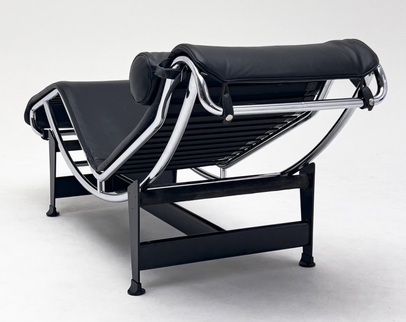 Le Corbusier (Charles-Édouard Jeanneret, Pierre Jeanneret, Charlotte Perriand) - LC4 Chaise Lounge