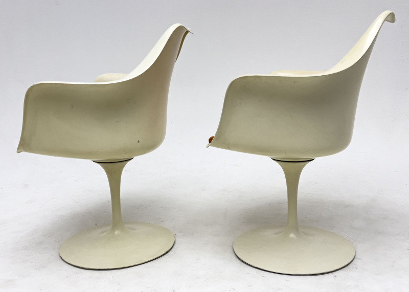Eero Saarinen - Knoll Tulip Chairs, Pair