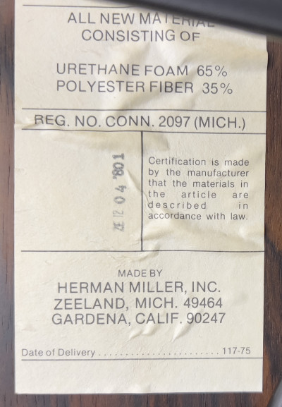 Charles and Ray Eames - Eames Lounge Chair