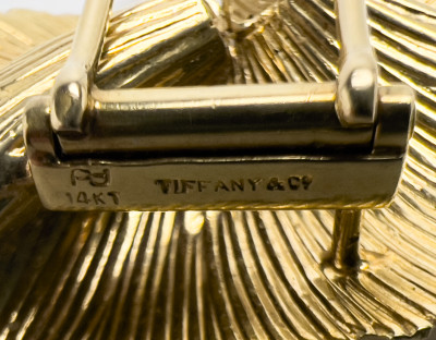 Tiffany &amp; Co. - George Schuler Gold Ribbon Brooch