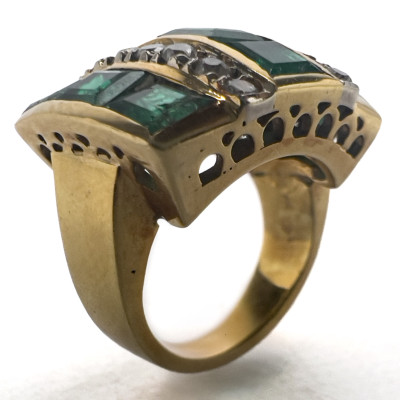 Gold, Emerald and Diamond Ring