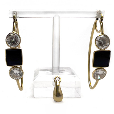 Image for Lot Pair of Gold and Onyx Earrings and Gold Elsa Peretti Style Pendant
