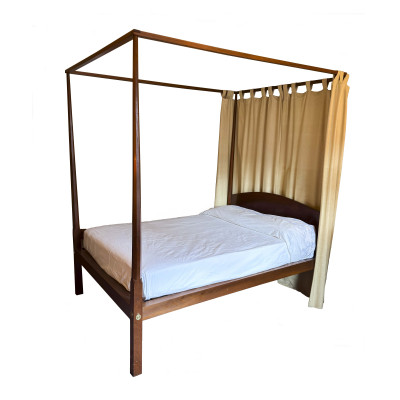 Image for Lot Irion Co. Furniture Makers - Pencil Post Canopy Bed