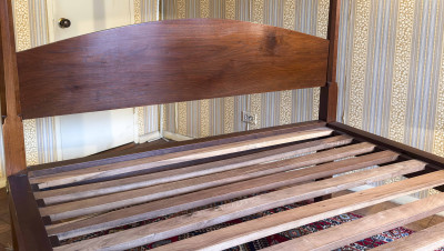Irion Co. Furniture Makers - Pencil Post Canopy Bed
