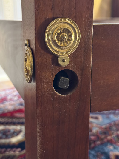 Irion Co. Furniture Makers - Pencil Post Canopy Bed